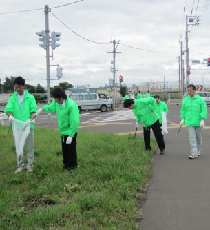 アダプト活動 歩道ゴミ拾い