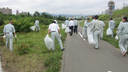 豊平川河川敷清掃活動