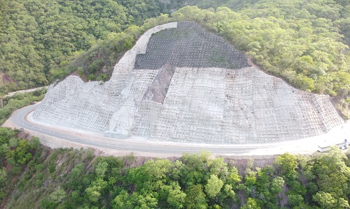 日本の最新の防災対策技術を採用　～ボリビア多民族国　国道７号線道路防災対策計画～