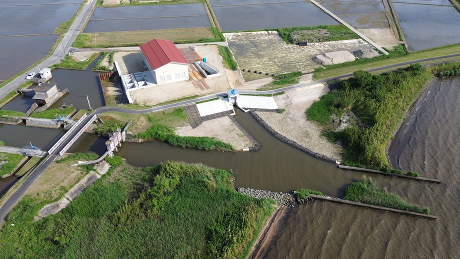 未来の農業を支える布崎排水機場 - 宍道湖西岸の豊かな大地へ ～布崎排水機場建設工事～